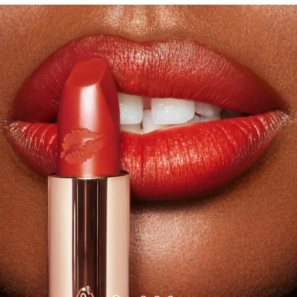 Brand New Charlotte Tilbury Lipstick Refill in Red Hot Susan - Picture 6 of 7